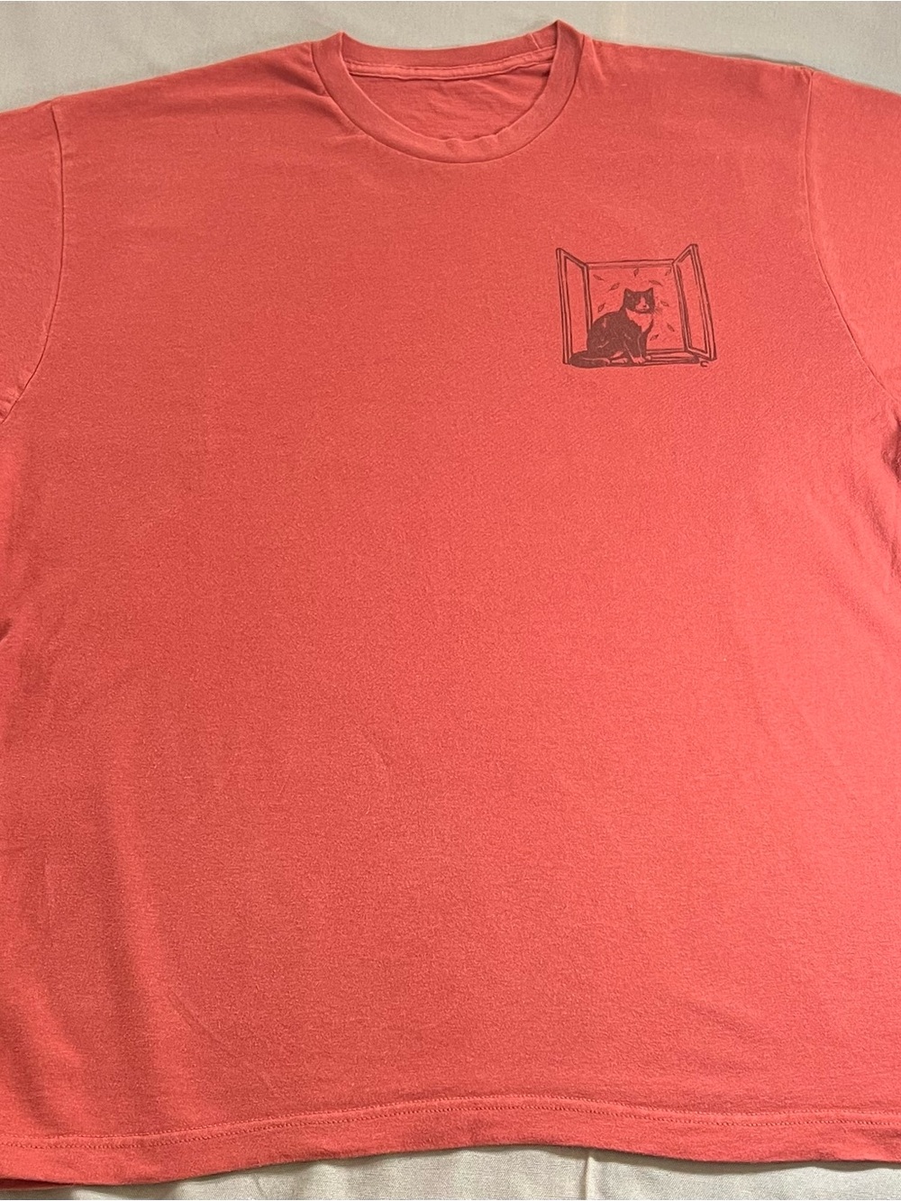 Men's Coral Graphic Pocket T-Shirt - Cat Window Design